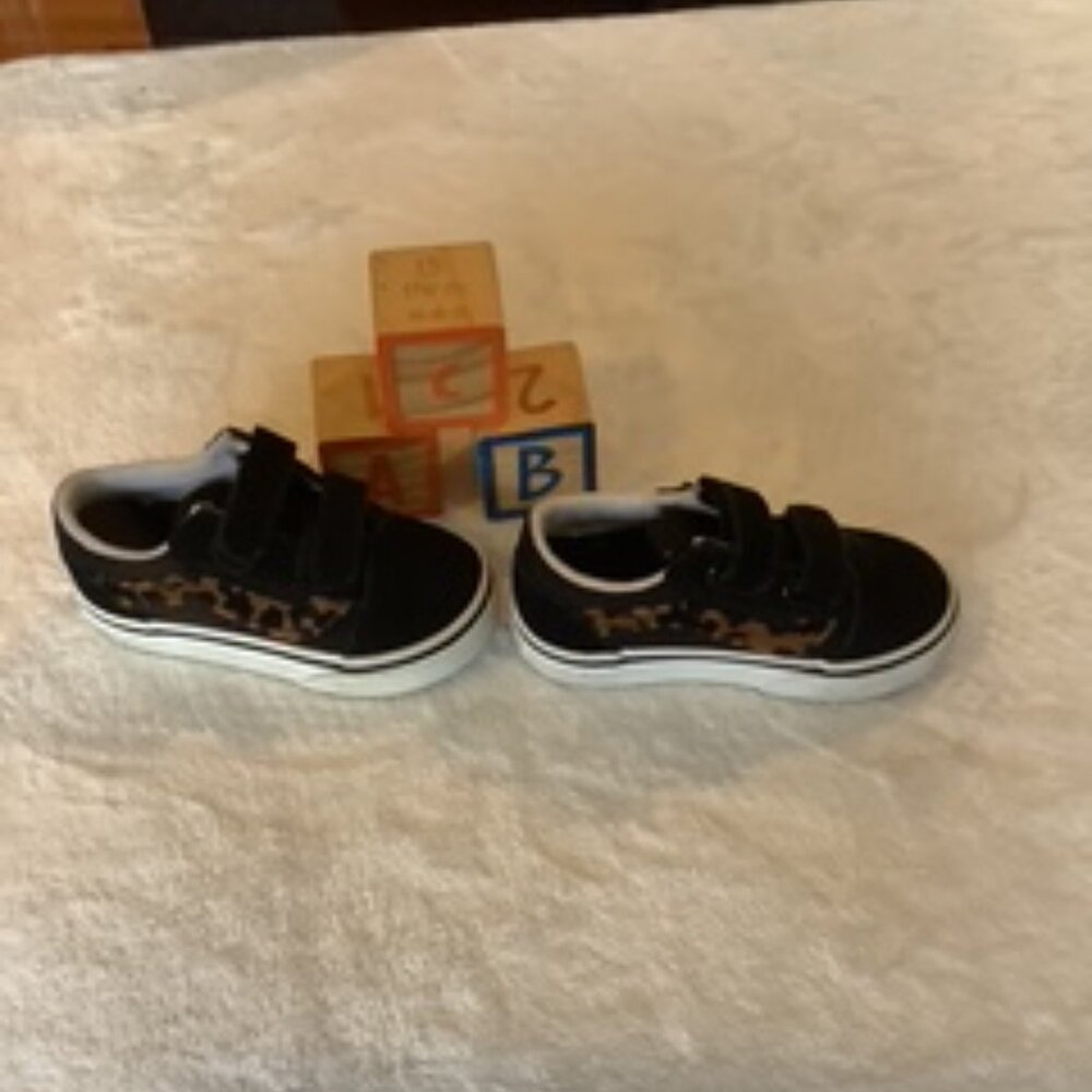 NWOT VANS Toddler Sneakers - Picture 3 of 6